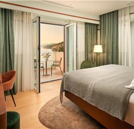 5 bedroom villa with infinity pool and sea views Hvar Town, sleeps 10
